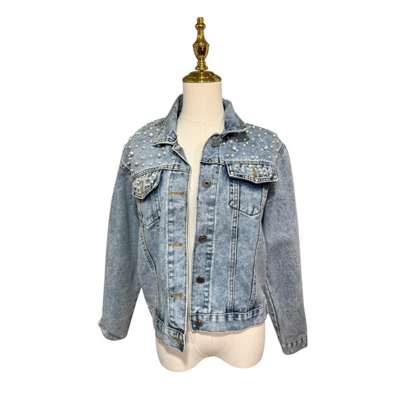 🔥Pearl Studded Denim Jacket Light Wash Jean Jacket Medium - Picture 3 of 10